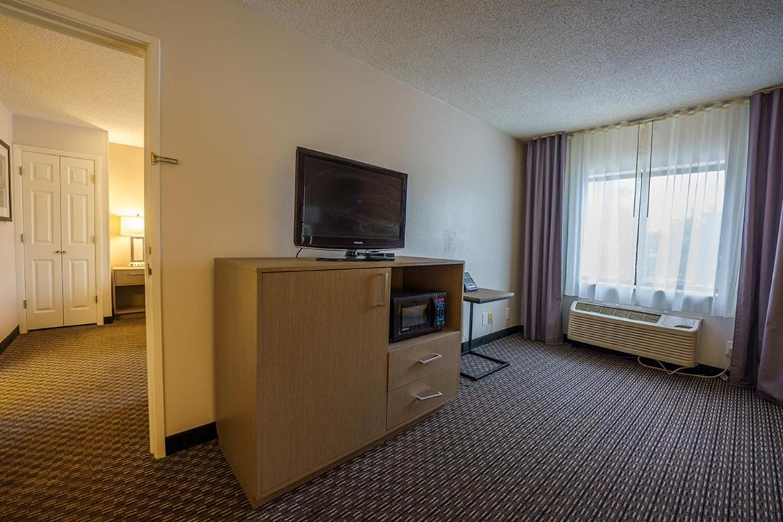 Wingate By Wyndham Brunswick Ga I-95 Hotel Ngoại thất bức ảnh