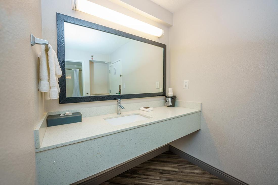 Wingate By Wyndham Brunswick Ga I-95 Hotel Ngoại thất bức ảnh