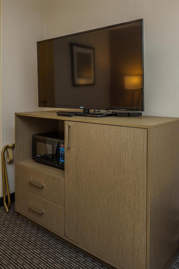 Wingate By Wyndham Brunswick Ga I-95 Hotel Ngoại thất bức ảnh